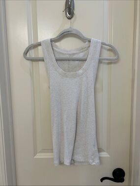 Women's Basic Scoop Neck Tank Top - Cream